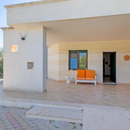 Stunning In With Wifi Holiday home